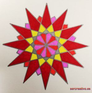 Estrella de doce puntas coloreada
