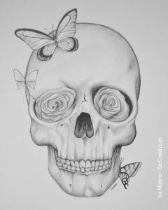 Dibujo a lápiz de calavera con mariposa